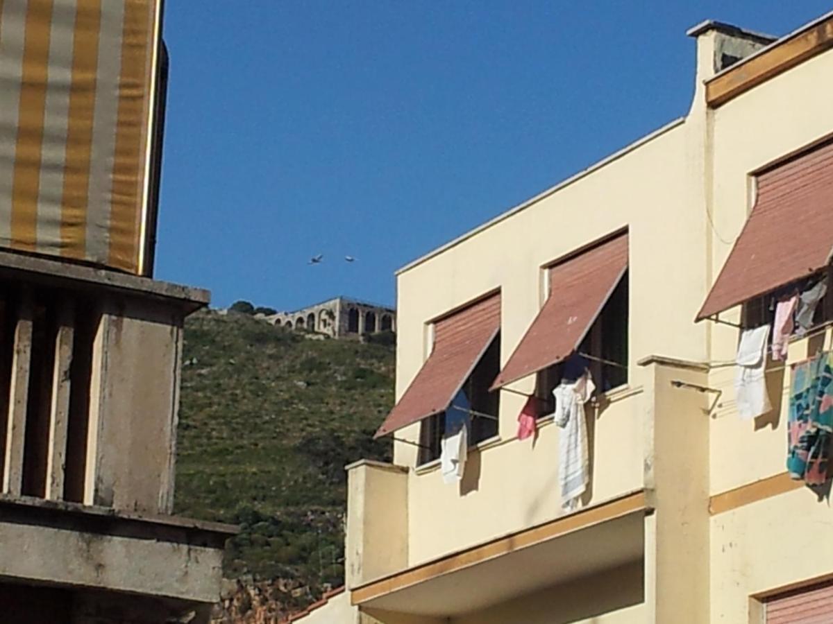 B&B Dimora Di Traiano Терачина Екстериор снимка