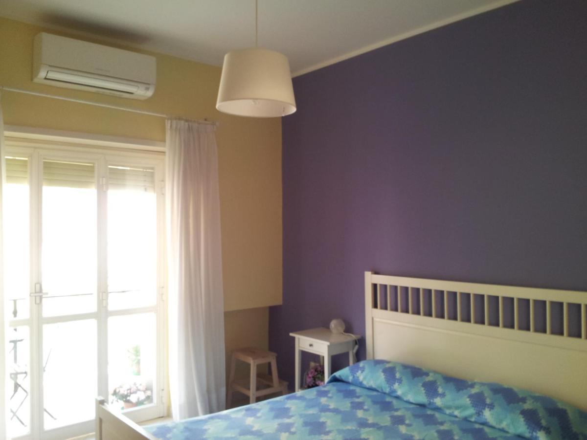 B&B Dimora Di Traiano Терачина Екстериор снимка
