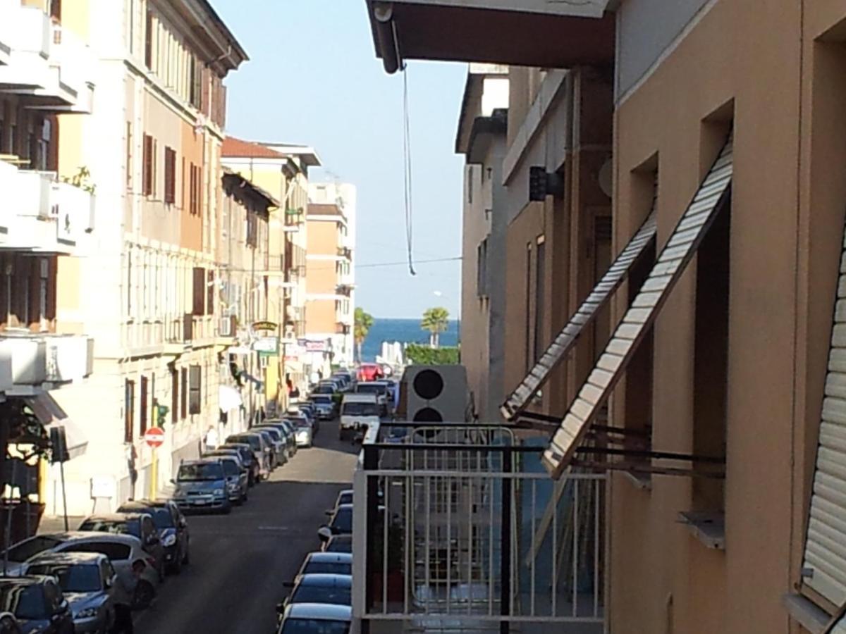 B&B Dimora Di Traiano Терачина Екстериор снимка